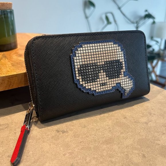 FREE SHIPPING Karl Lagerfeld Wallet - Picture 1 of 9